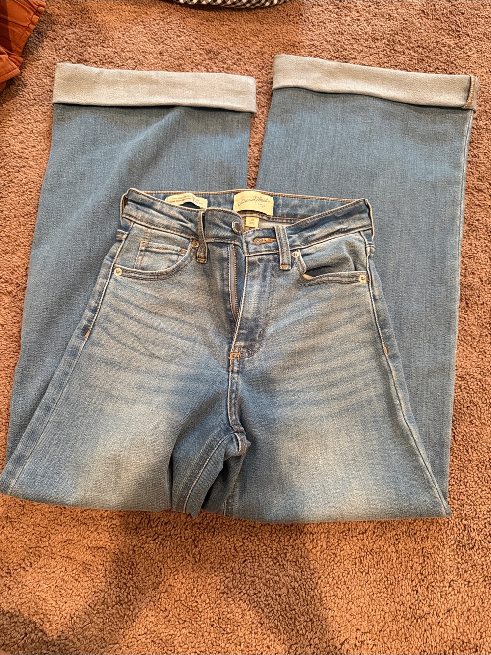 Universal Thread Light Blue Straight-Leg Jeans